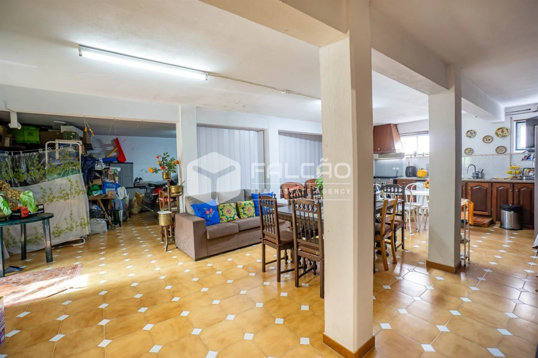 Moradia T7 para Venda em Marvila, Ribeira Santarém, São Salvador, São Nicolau Foto 56