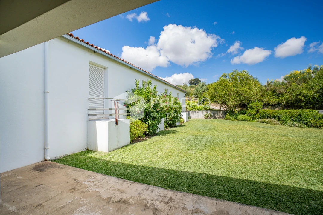 Moradia T4 para Venda em Moçarria Foto 40