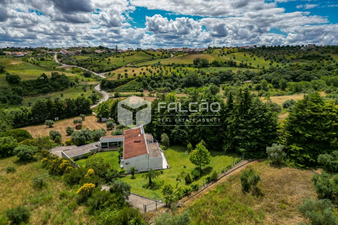 Moradia T4 para Venda em Moçarria Foto 10