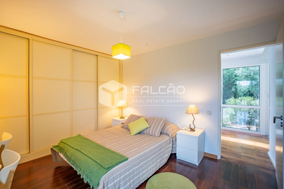 Moradia T4 para Venda em Moçarria Foto 59