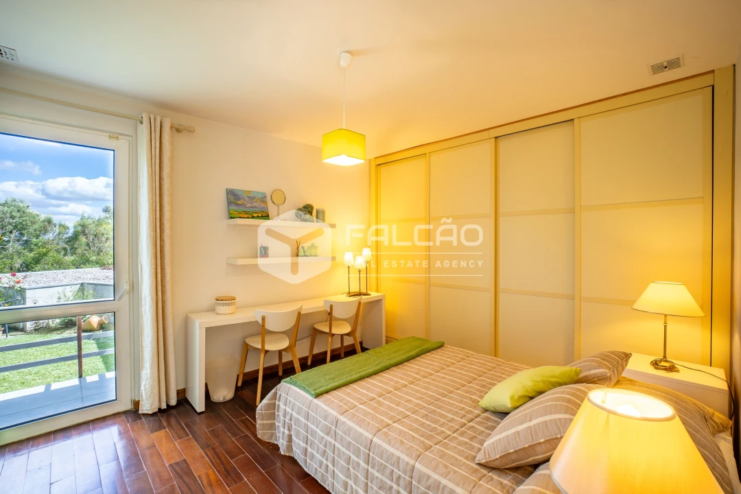 Moradia T4 para Venda em Moçarria Foto 58