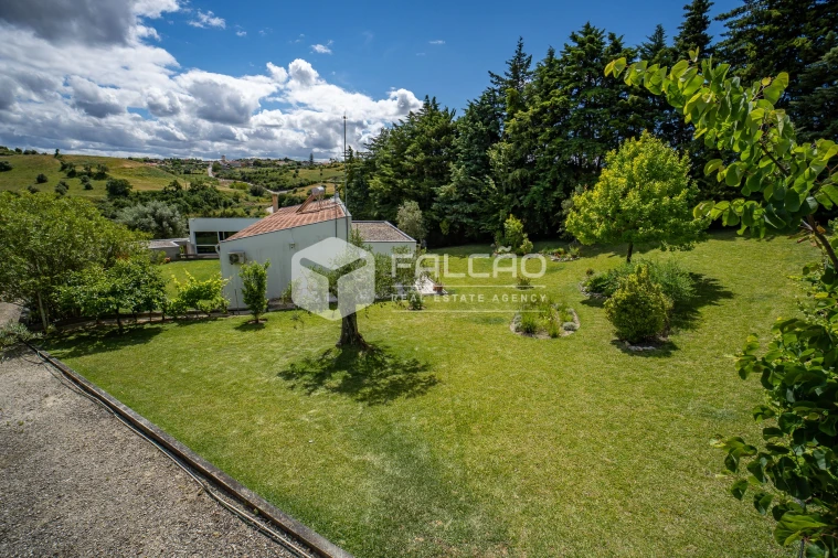 Moradia T4 para Venda em Moçarria Foto 32