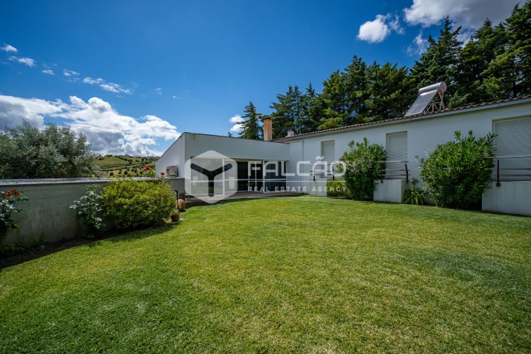 Moradia T4 para Venda em Moçarria Foto 28