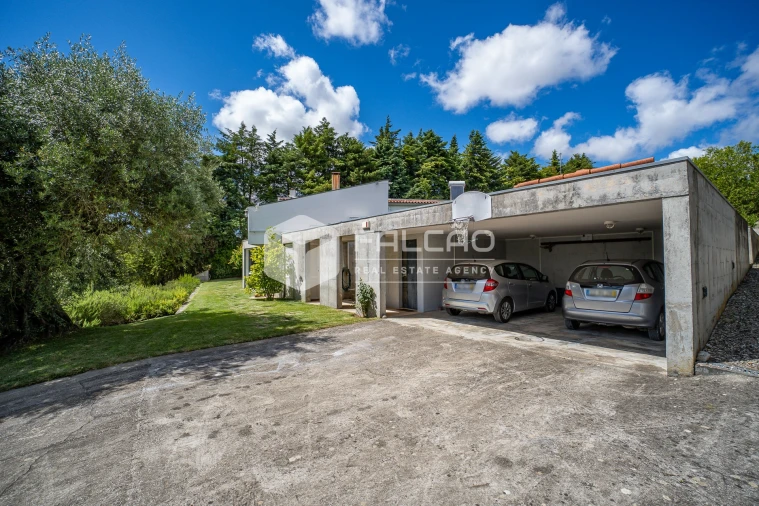 Moradia T4 para Venda em Moçarria Foto 17