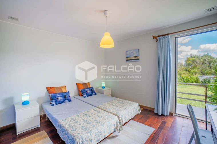 Moradia T4 para Venda em Moçarria Foto 62