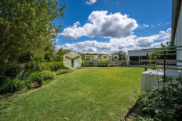 Moradia T4 para Venda em Moçarria Foto 30