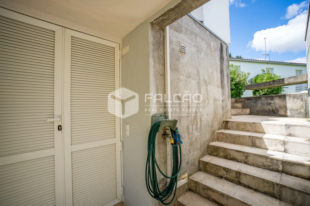 Moradia T4 para Venda em Moçarria Foto 38