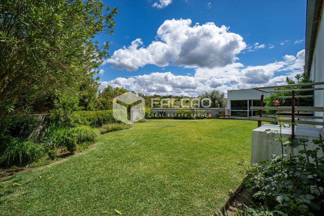 Moradia T4 para Venda em Moçarria Foto 30