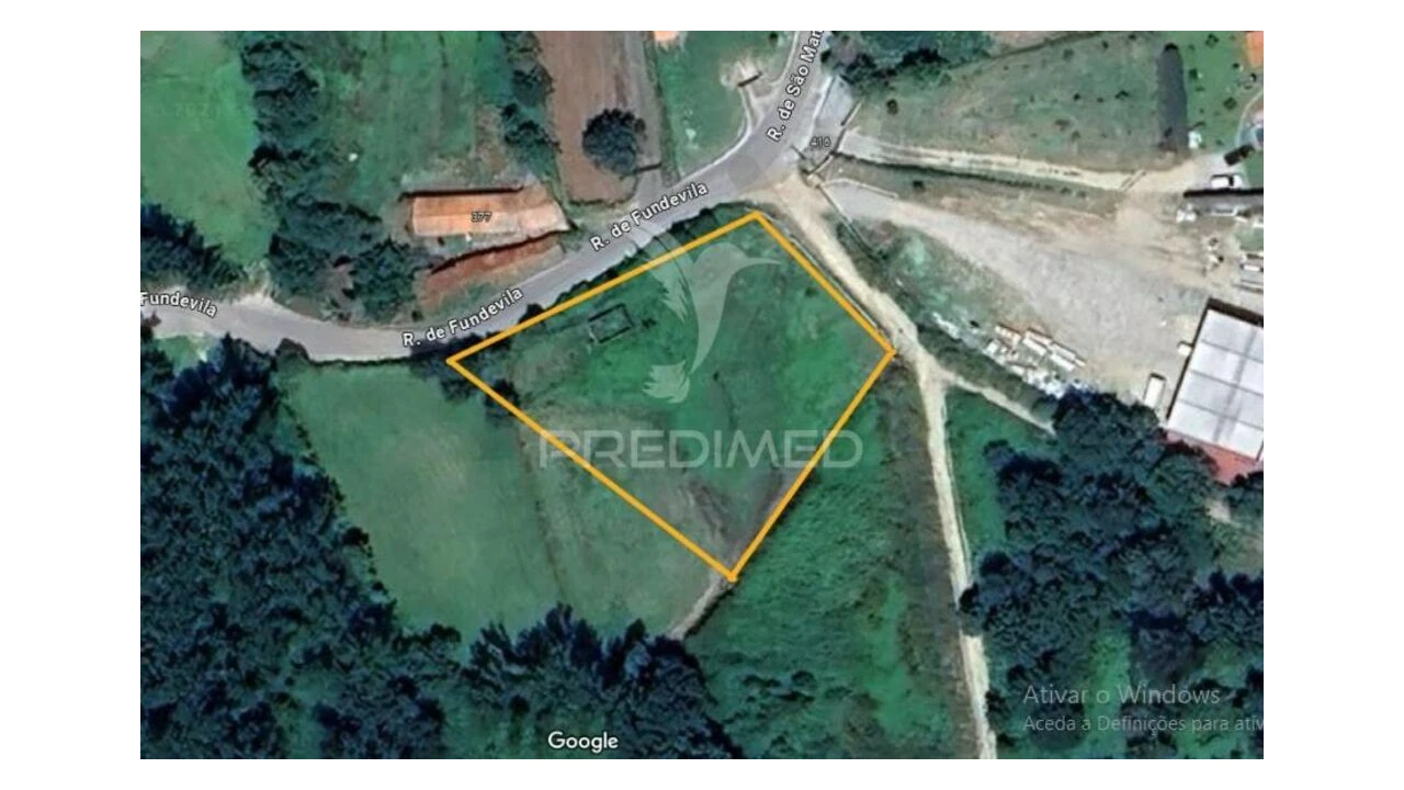 Terreno para Venda em Vinhos Foto 1