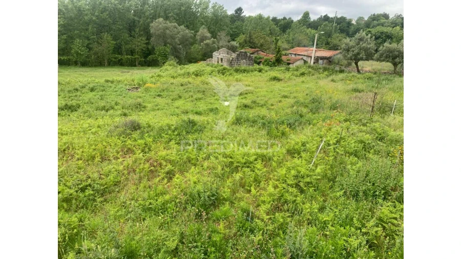 Terreno para Venda em Vinhos Foto 2