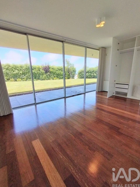Moradia T4 para Venda em Vau