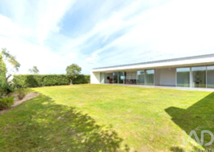 Moradia T4 para Venda em Vau Foto 2