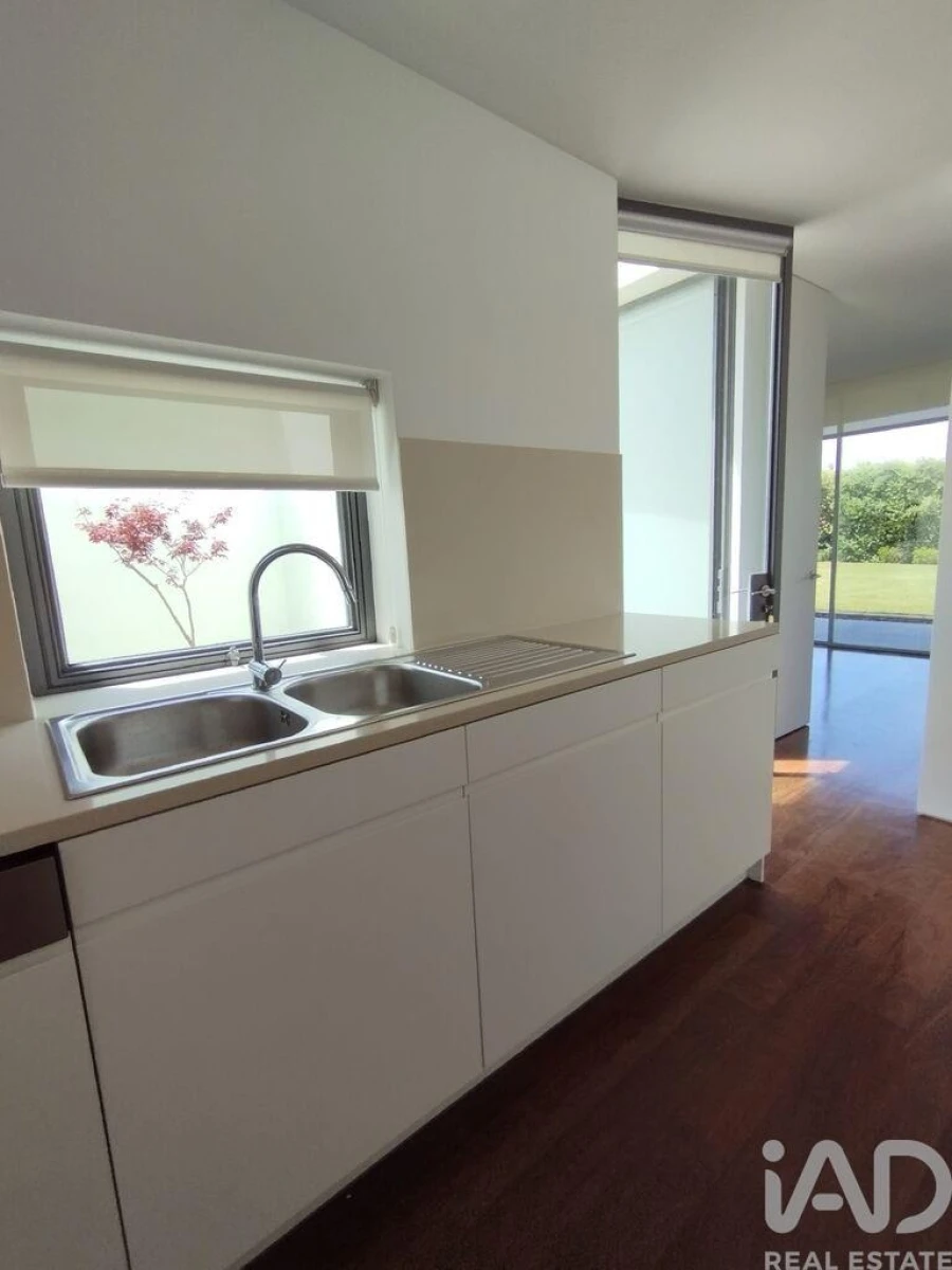 Moradia T4 para Venda em Vau Foto 15