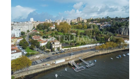 Apartamento T2 para Venda em Lordelo do Ouro e Massarelos