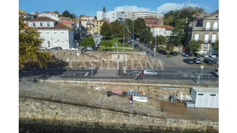 Apartamento T2 para Venda em Lordelo do Ouro e Massarelos