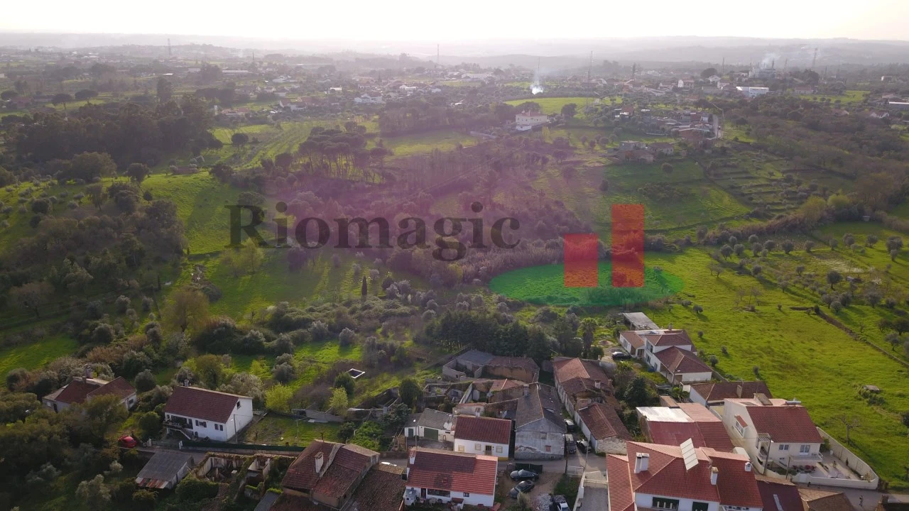 Moradia T3 para Venda em Casais e Alviobeira Foto 14