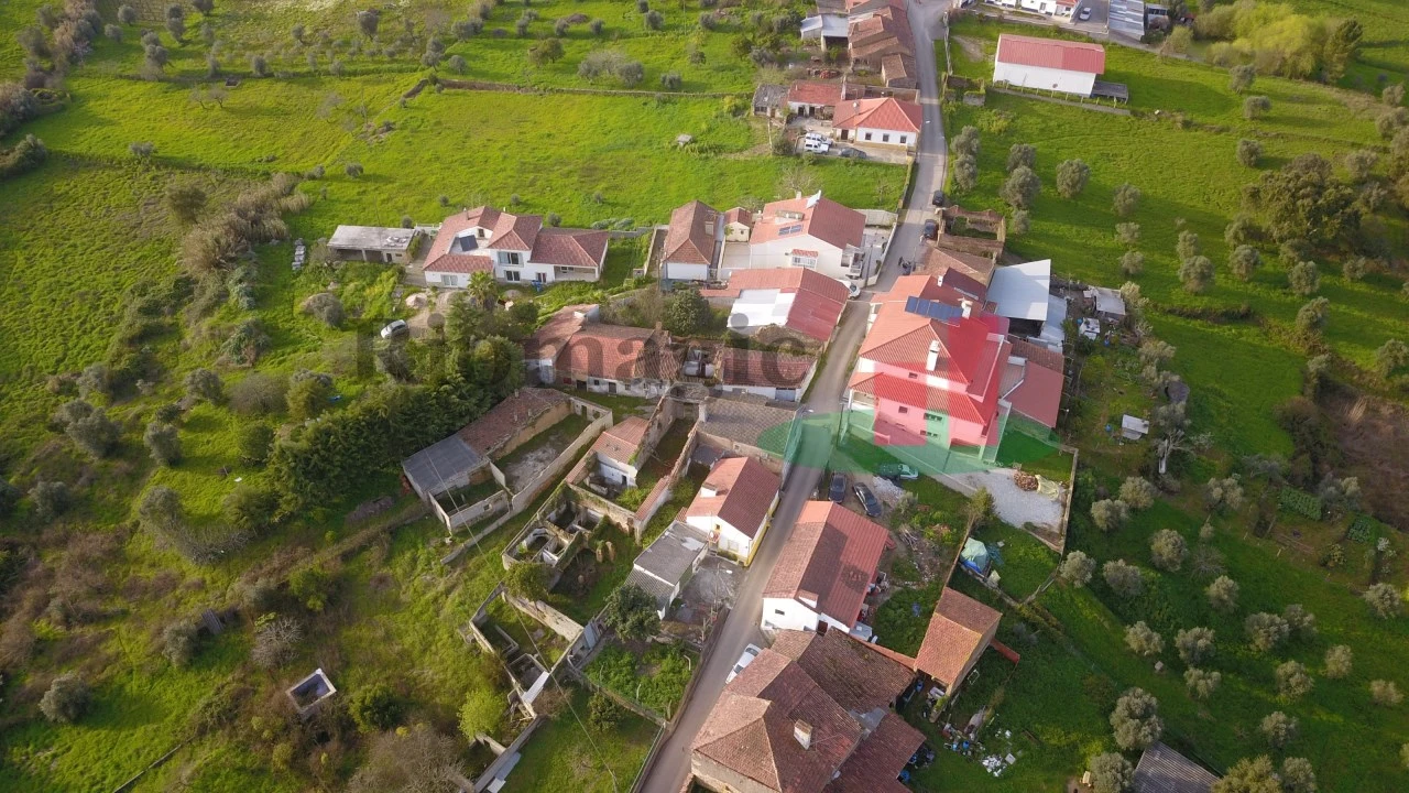 Moradia T3 para Venda em Casais e Alviobeira Foto 16