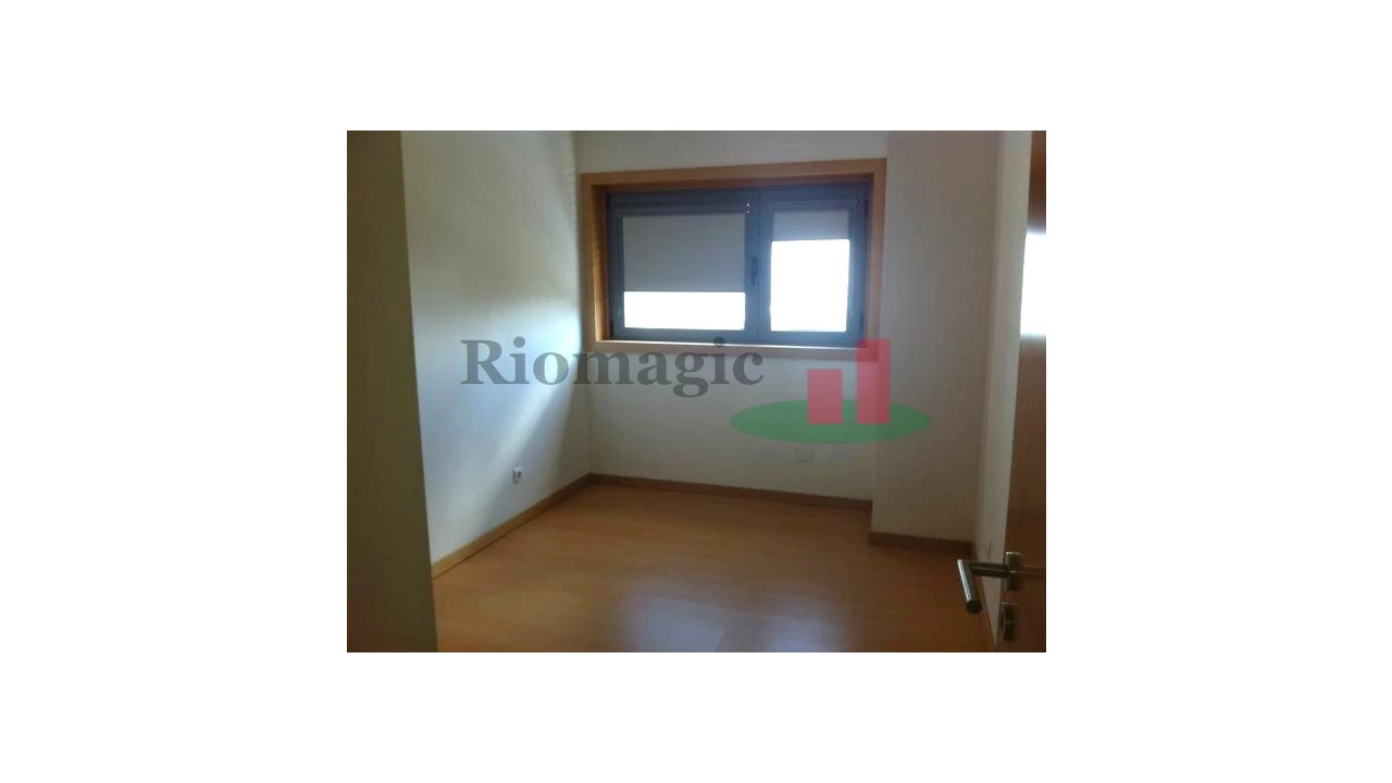Apartamento T3 para Venda em Parque das Nações Foto 6