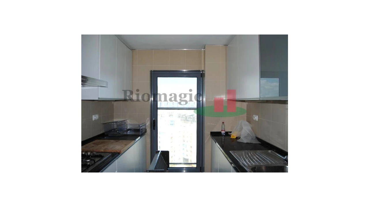 Apartamento T3 para Venda em Parque das Nações Foto 8