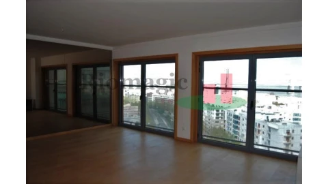 Apartamento T3 para Venda em Parque das Nações