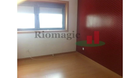 Apartamento T3 para Venda em Parque das Nações