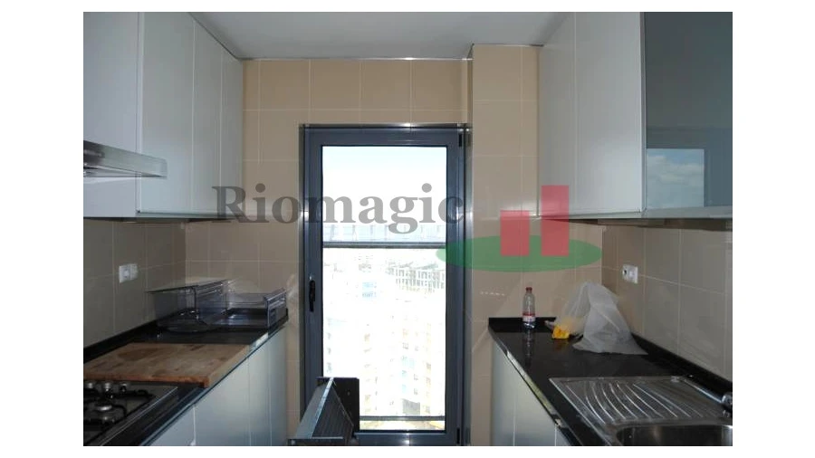 Apartamento T3 para Venda em Parque das Nações Foto 8