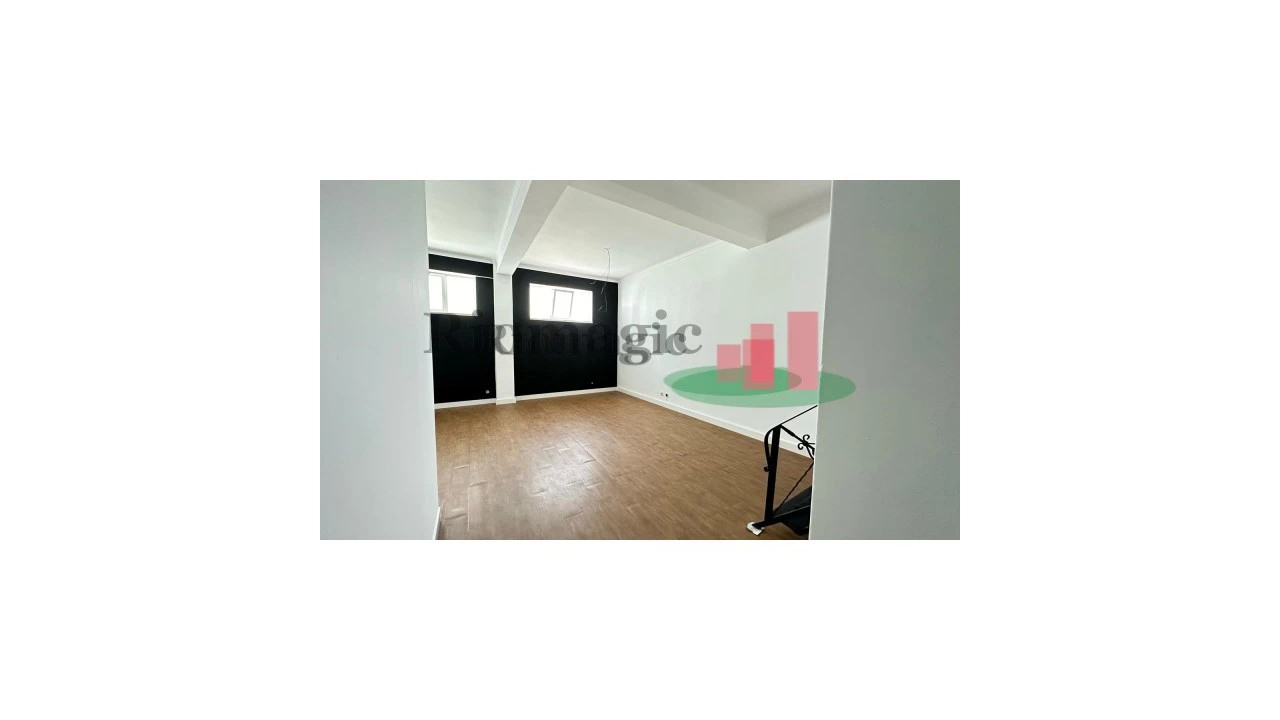 Loja para Arrendamento em Rio Maior Foto 9