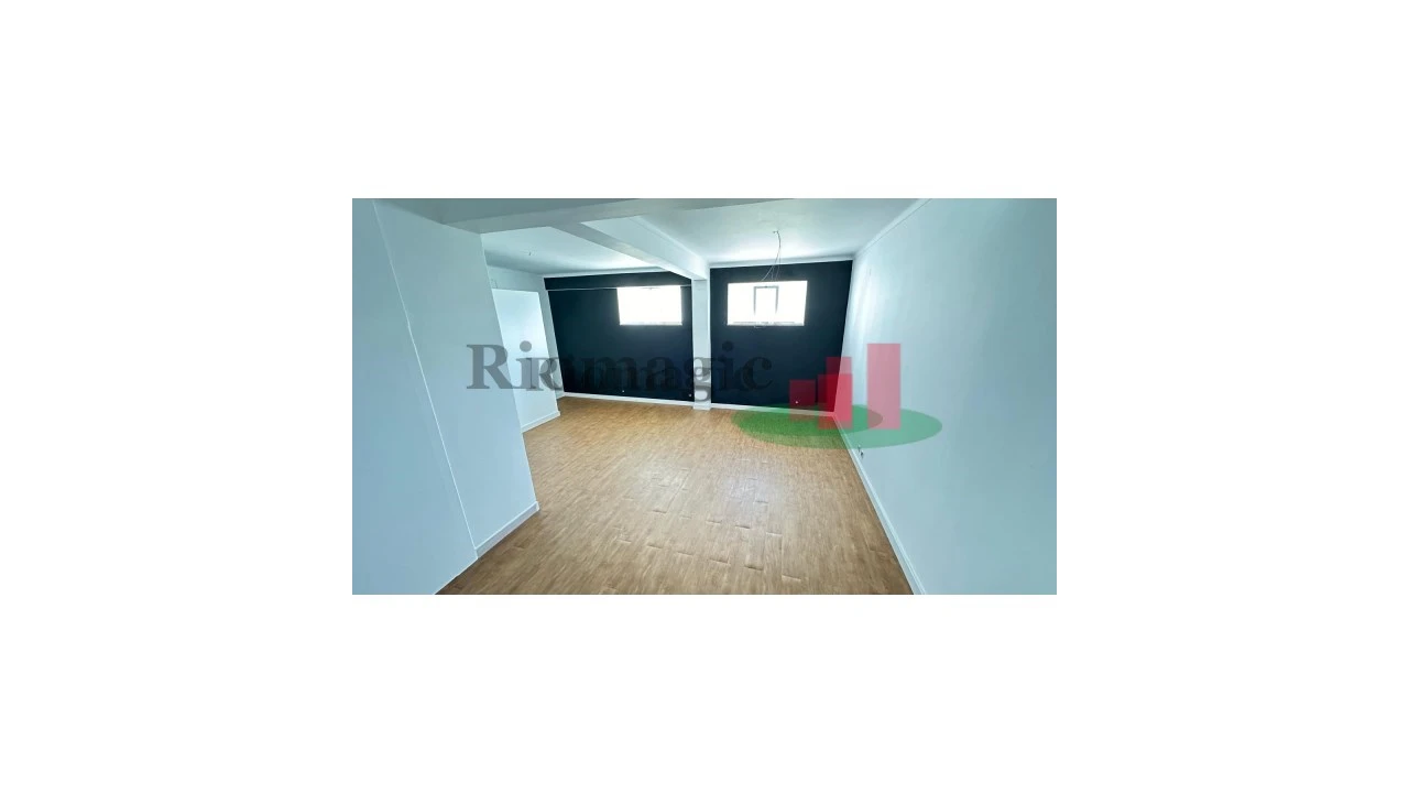 Loja para Arrendamento em Rio Maior Foto 10