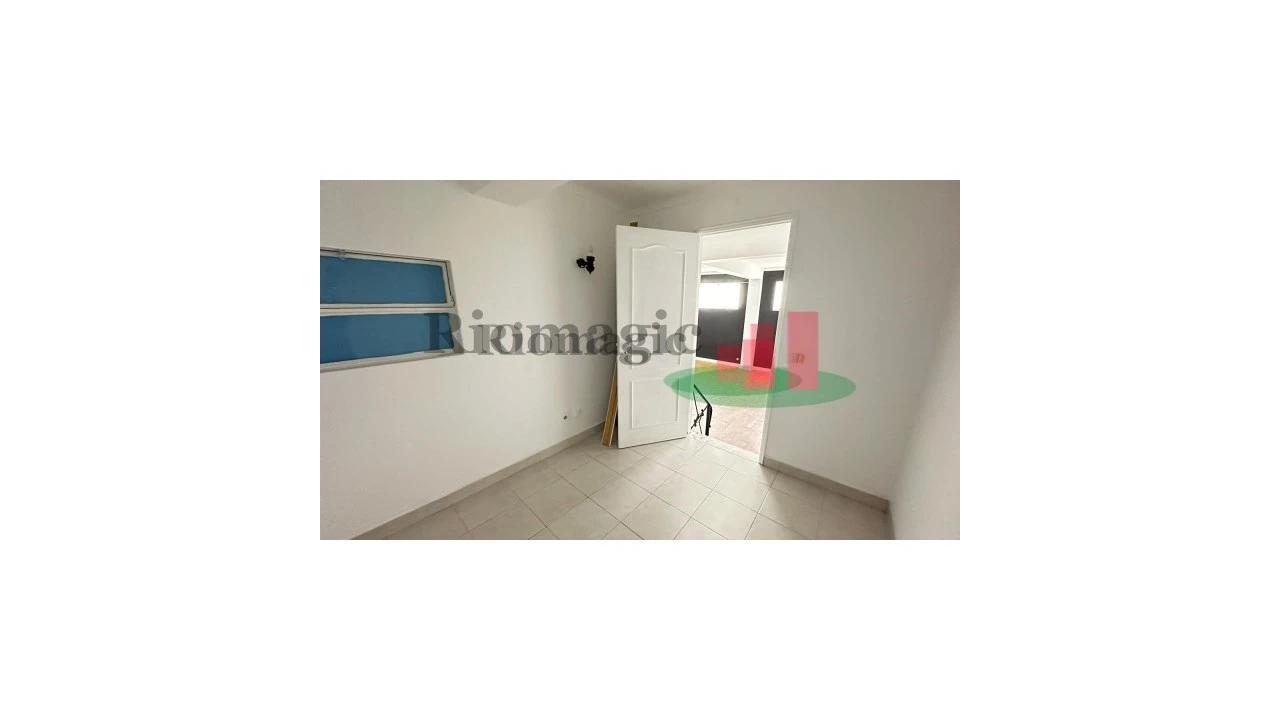 Loja para Arrendamento em Rio Maior Foto 12