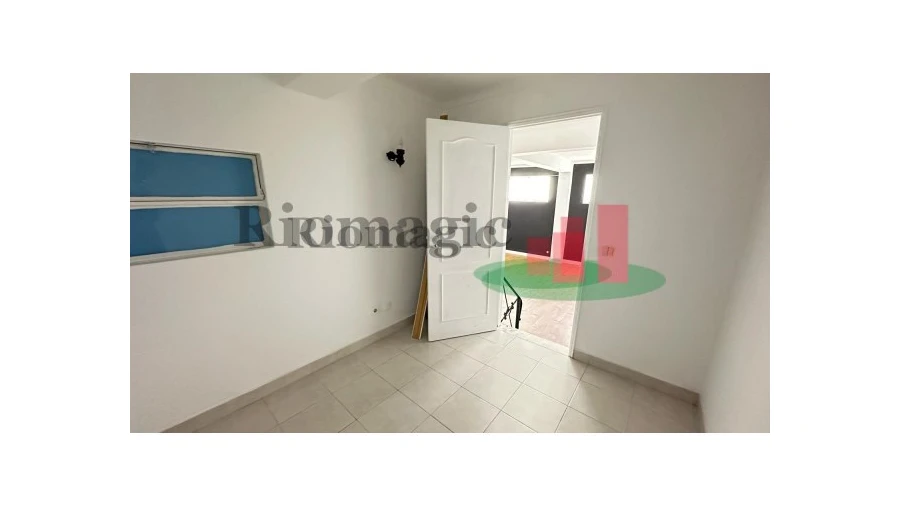 Loja para Arrendamento em Rio Maior Foto 12