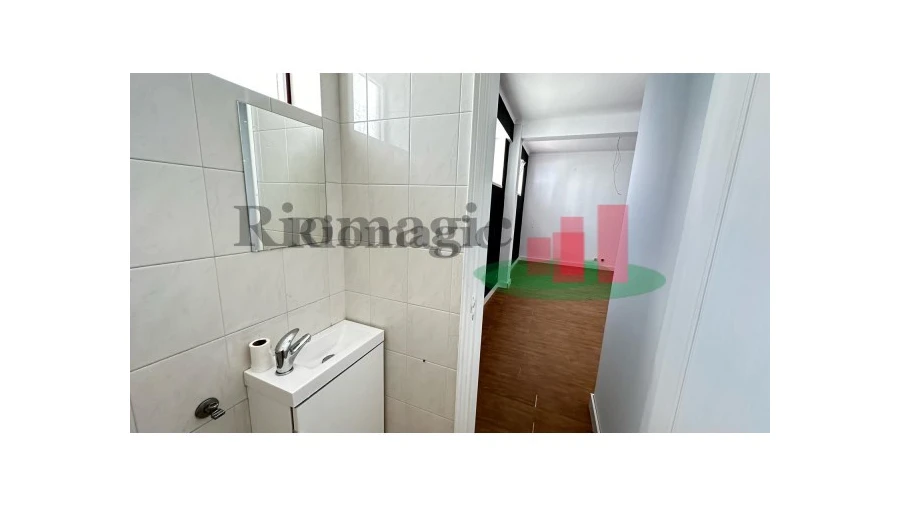 Loja para Arrendamento em Rio Maior Foto 14