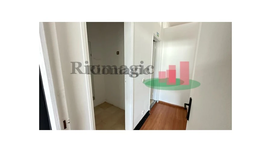 Loja para Arrendamento em Rio Maior Foto 23