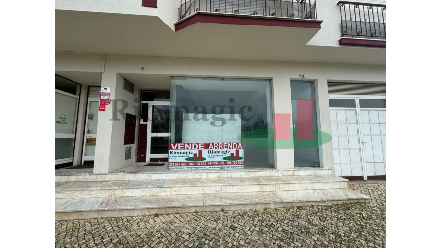 Loja para Arrendamento em Rio Maior Foto 3