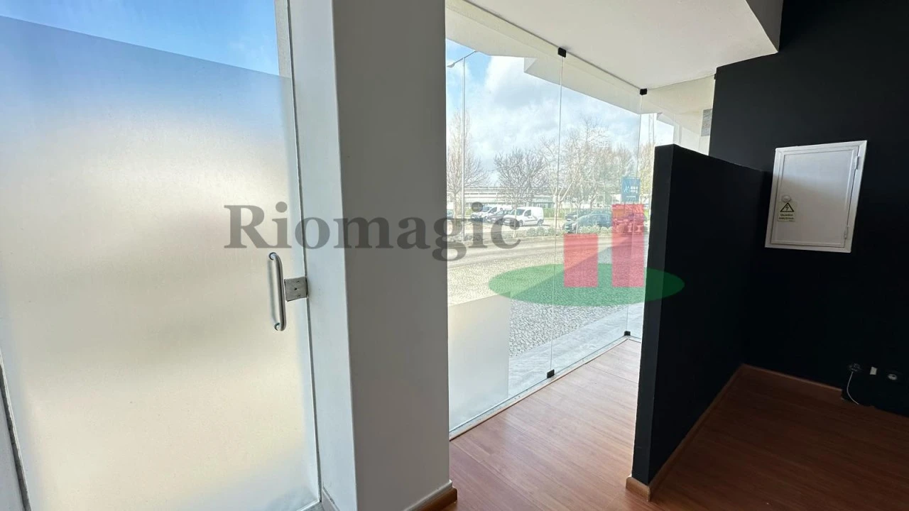 Loja para Venda em Rio Maior Foto 6