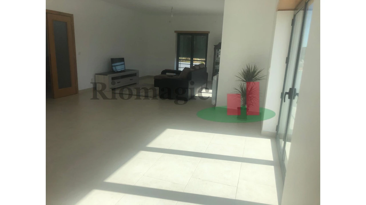 Moradia T4 para Venda em Rio Maior Foto 11