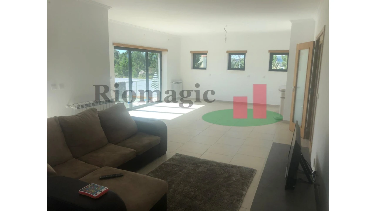 Moradia T4 para Venda em Rio Maior Foto 13