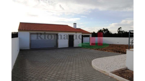 Moradia T4 para Venda em Rio Maior