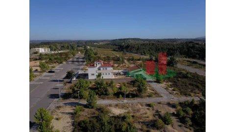 Moradia T4 para Venda em Rio Maior