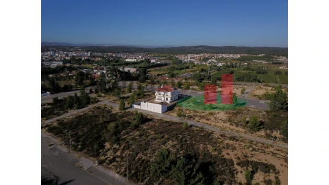 Moradia T4 para Venda em Rio Maior