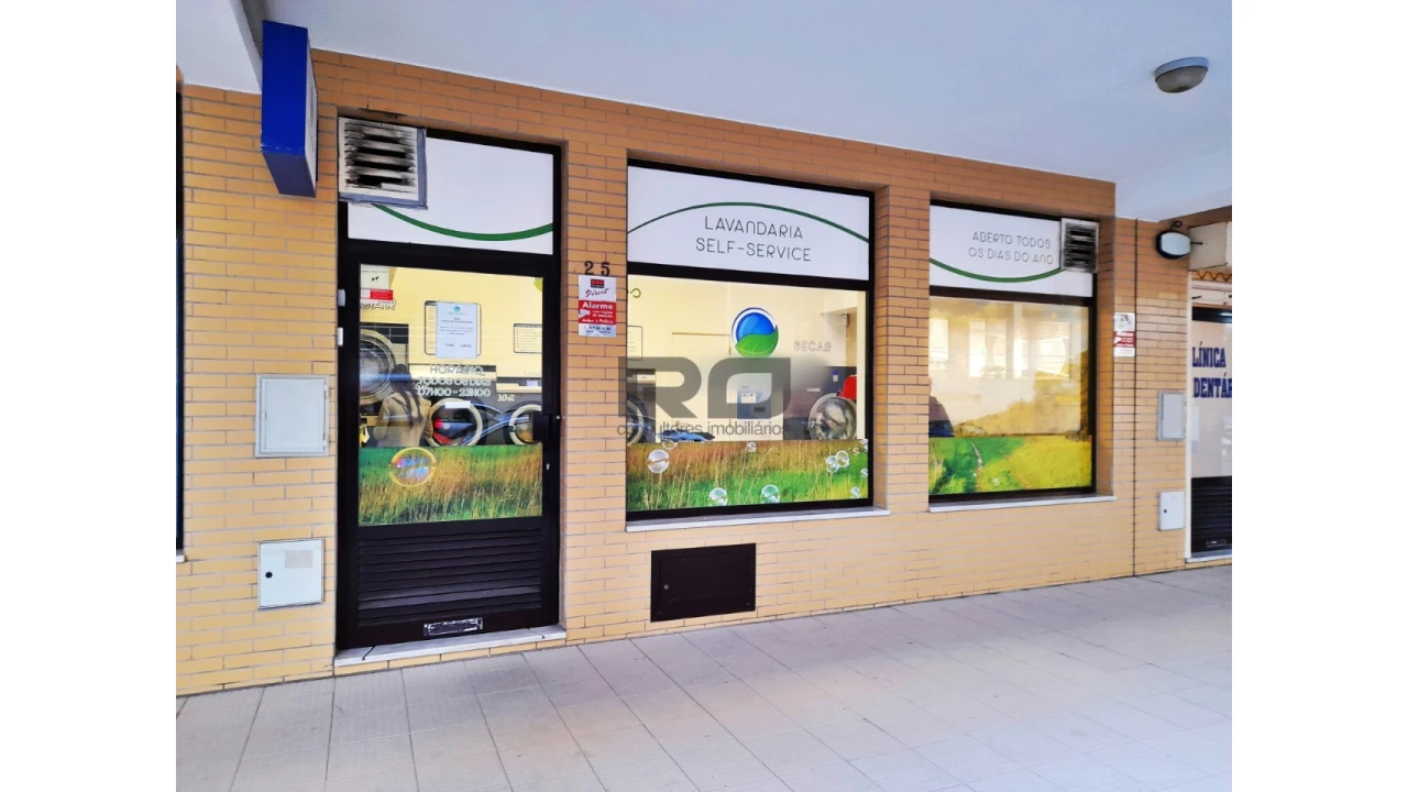 Loja para Venda em Custóias, Leça do Balio e Guifões Foto 1