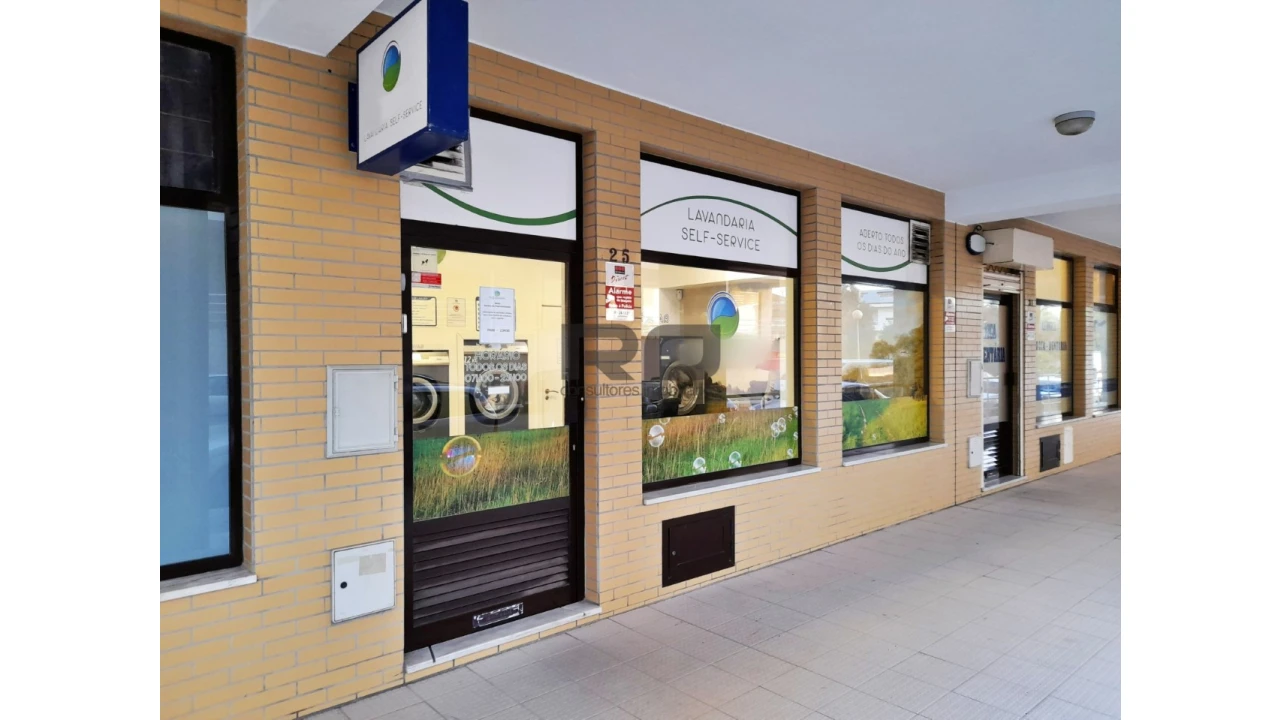 Loja para Venda em Custóias, Leça do Balio e Guifões Foto 2