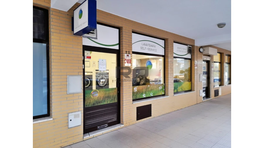 Loja para Venda em Custóias, Leça do Balio e Guifões Foto 2