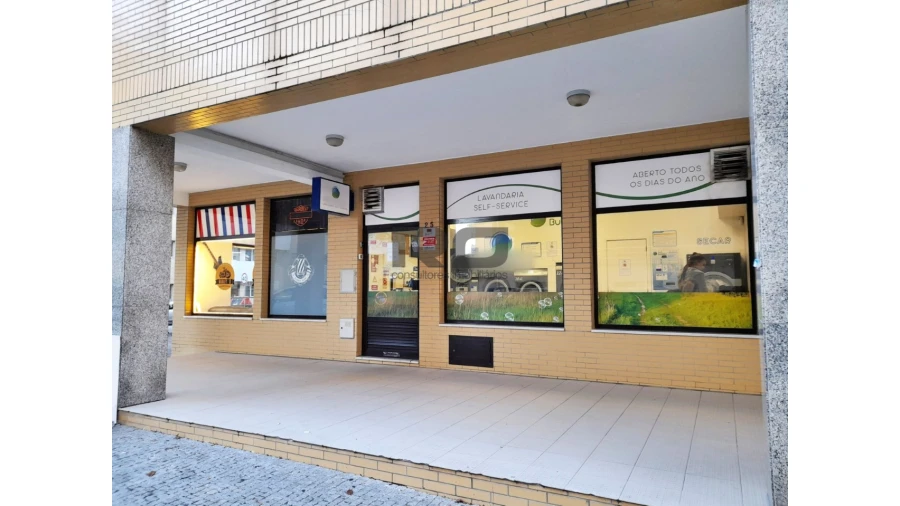 Loja para Venda em Custóias, Leça do Balio e Guifões Foto 3