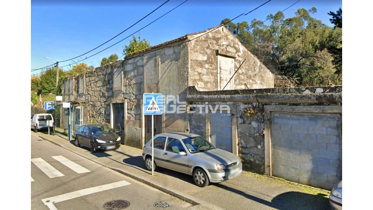 Terreno para Venda em Milheiros Foto 2