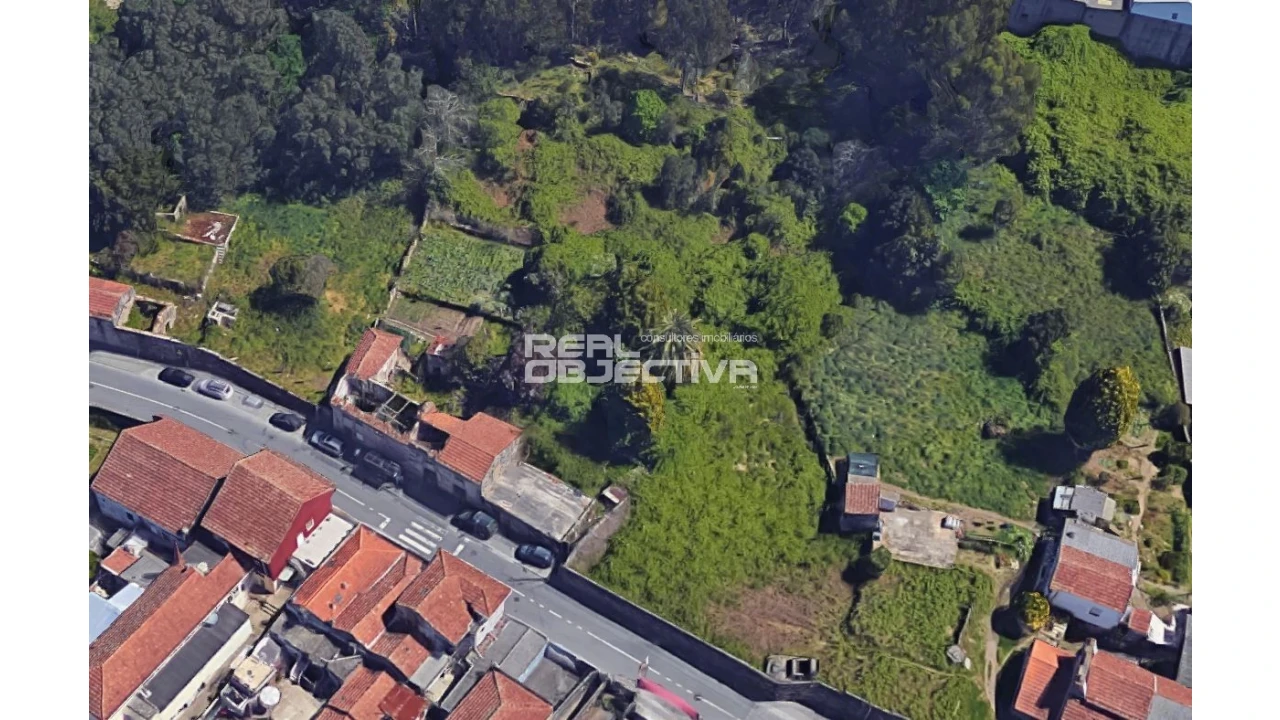 Terreno para Venda em Milheiros Foto 3