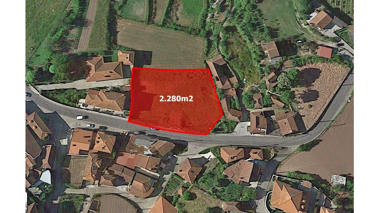 Terreno para Venda em Rebordosa Foto 1