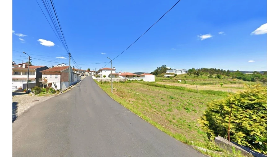 Terreno para Venda em Rebordosa Foto 2