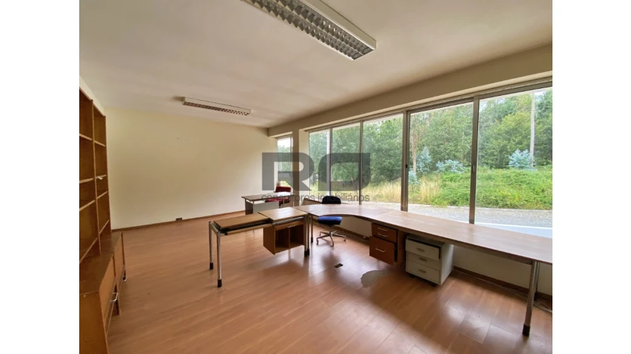 Armazém para Venda em Bougado (São Martinho e Santiago) Foto 16