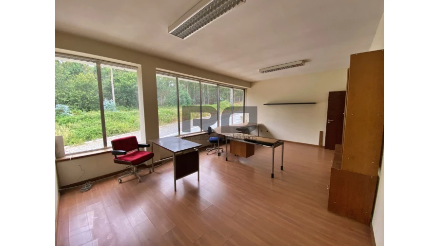 Armazém para Venda em Bougado (São Martinho e Santiago) Foto 18