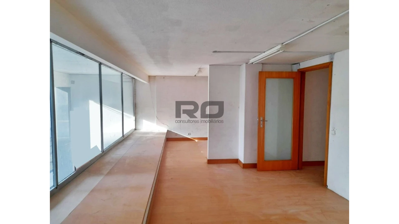 Loja para Arrendamento em Matosinhos e Leça da Palmeira Foto 8